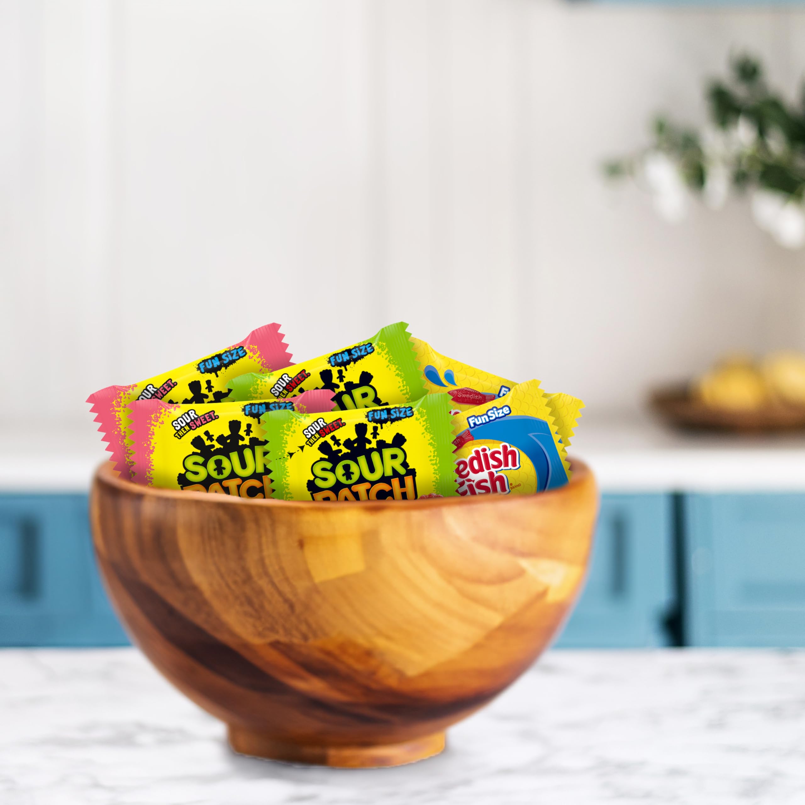 SOUR PATCH KIDS and SWEDISH FISH Mini Soft & Chewy Candy Variety Pack, Bulk Candy, 80 Treat-Size Snack Packs - Image 6